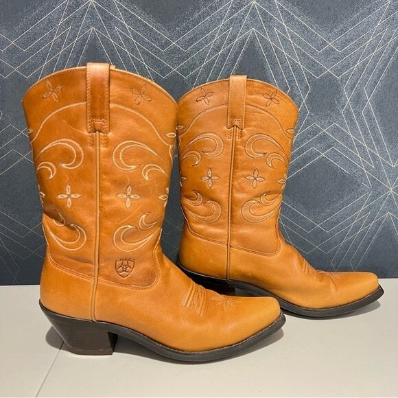 Ariat Western Cowboy Boots - Picture 2 of 16